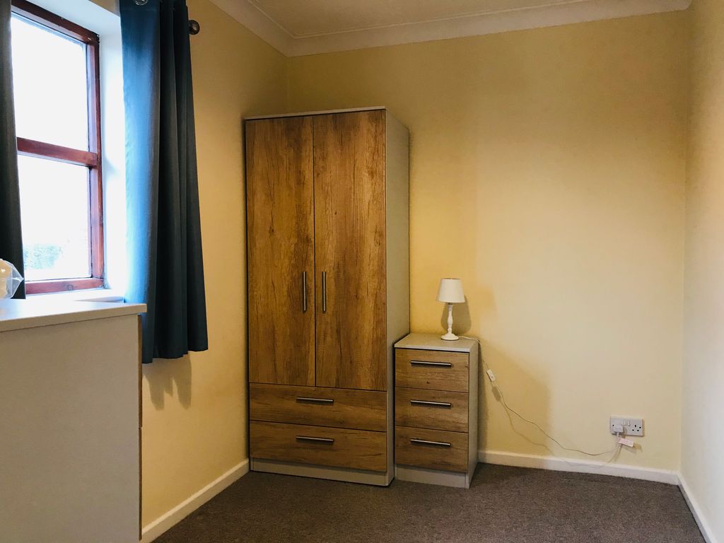 Additional image 11 of 3 bed semi-detached house to rentEssex Hall Road, Colchester CO1
