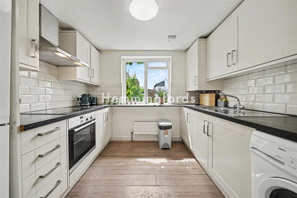 Property photo 3 of 27 253B Royal College Street Nw1 9Lu-1.Jpg