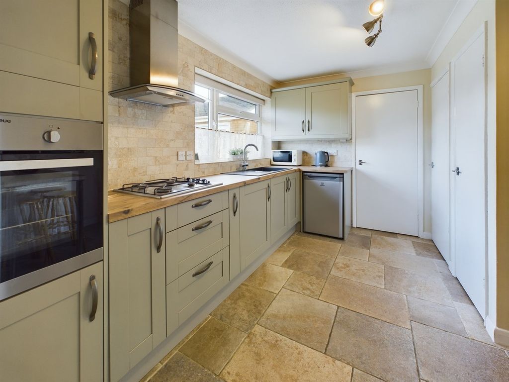 Property photo 2 of 16