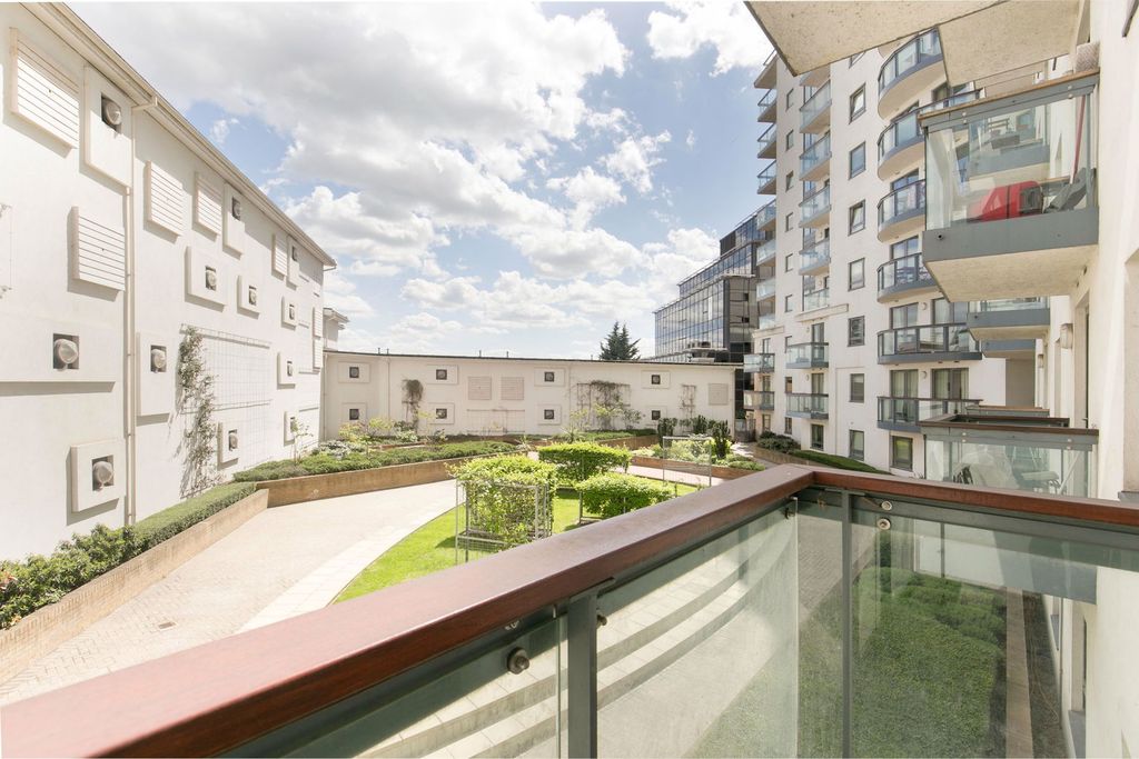 Property photo 3 of 6