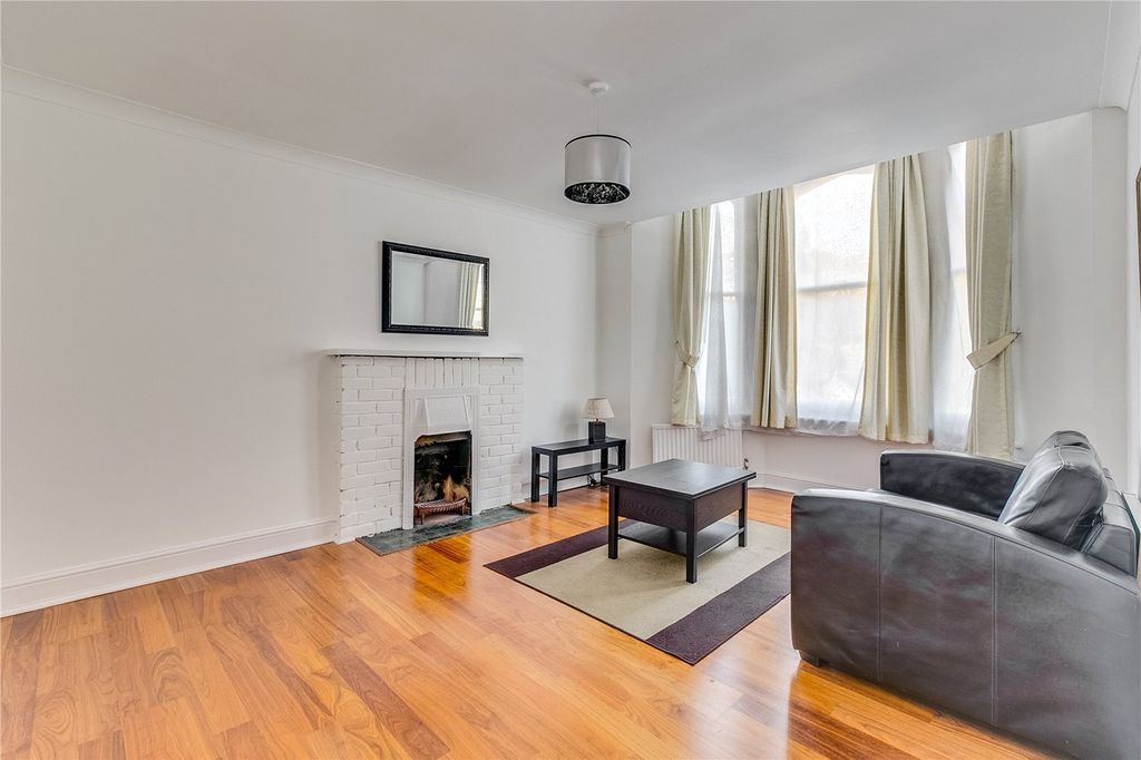 Property photo 1 of 5