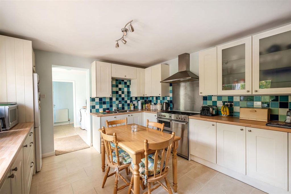Property photo 3 of 15 Kitchen Diner