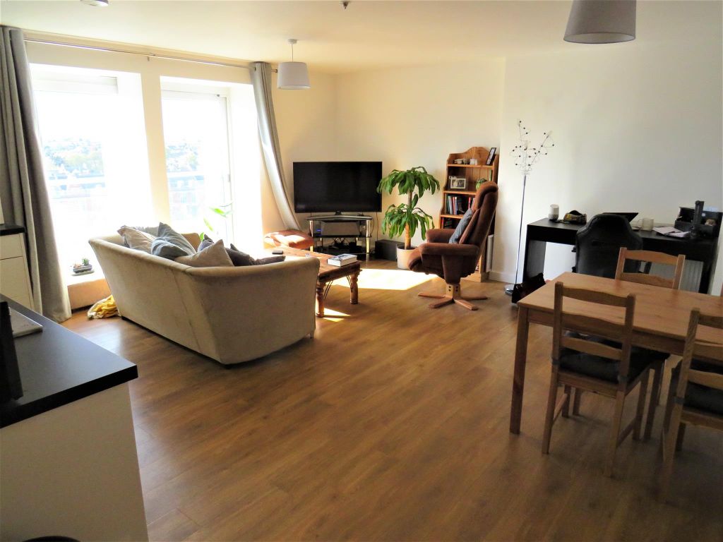 Property photo 3 of 6 Living Room