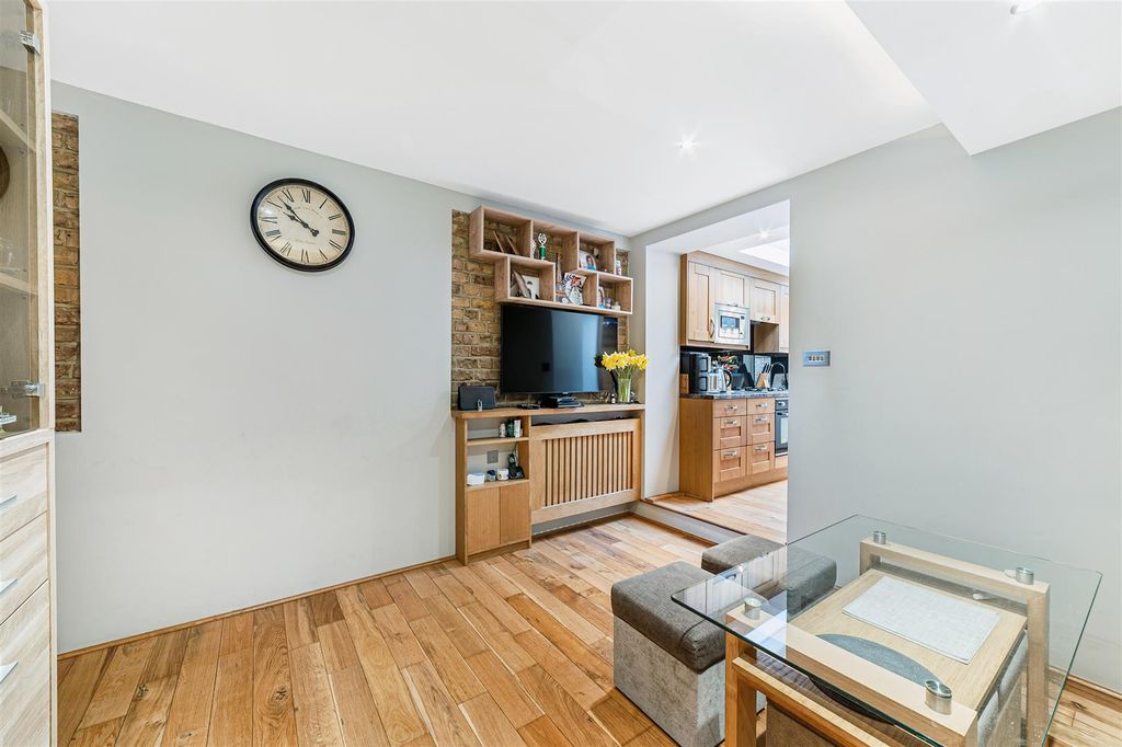 Property photo 3 of 13