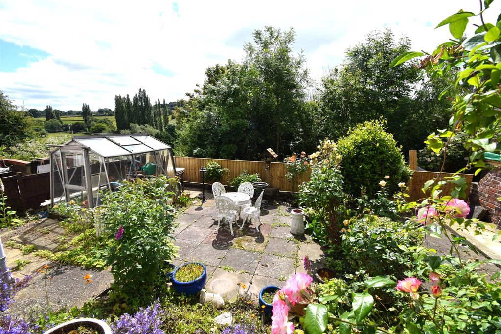Property photo 3 of 15 41 Nottingham Road 2.Jpg