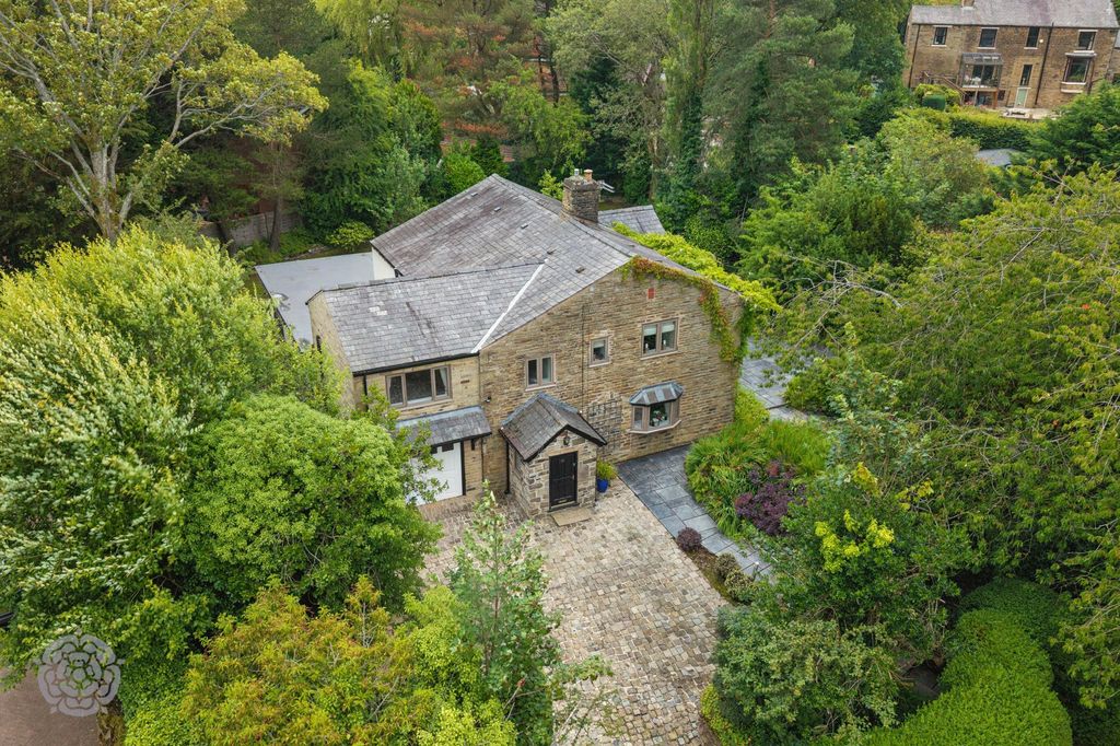Property photo 1 of 59