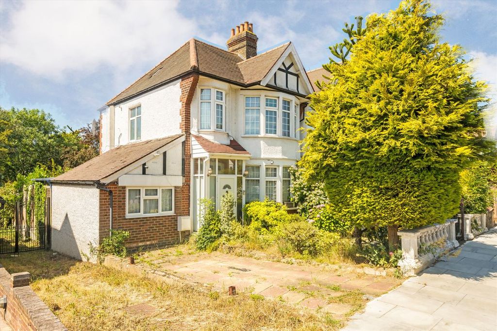 Property photo 1 of 11
