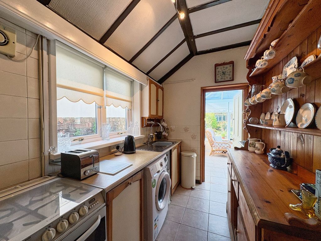 Property photo 3 of 31