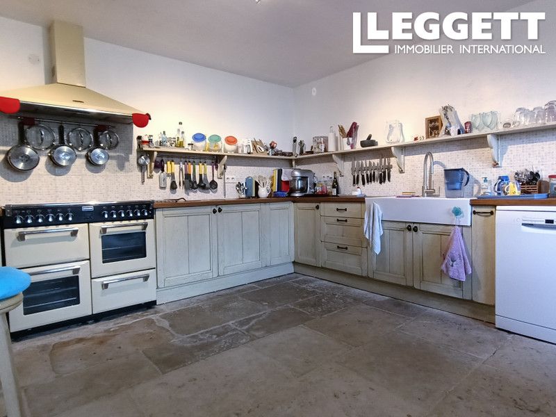 Property photo 3 of 10