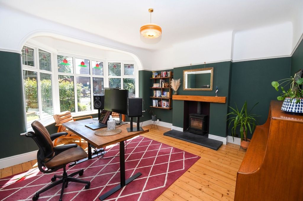 Property photo 2 of 26
