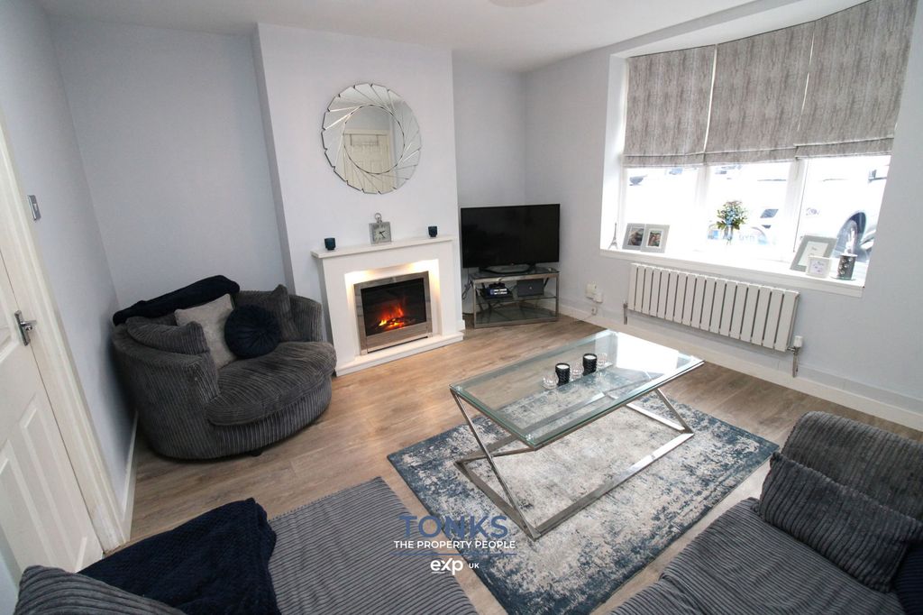 Property photo 3 of 19