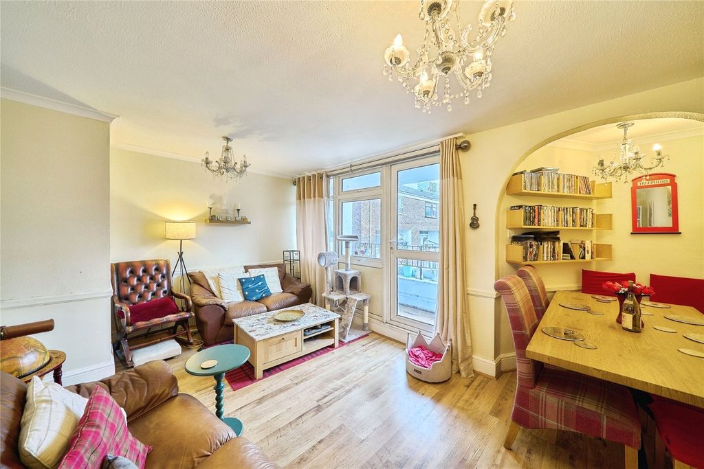 Property photo 3 of 20 Picture No. 05