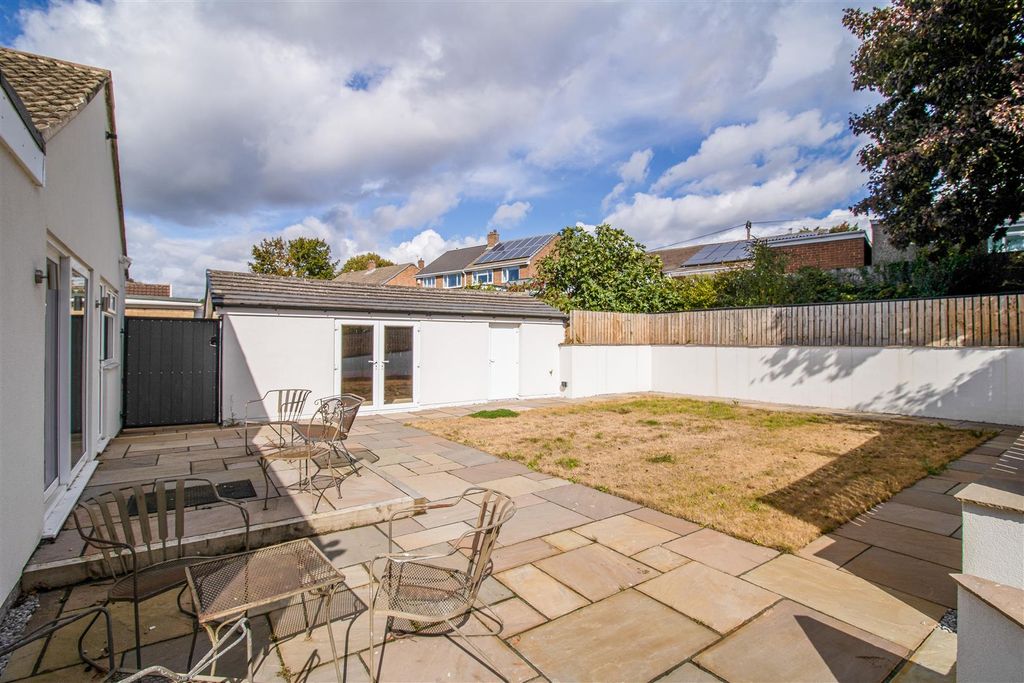 Property photo 2 of 19 Outside