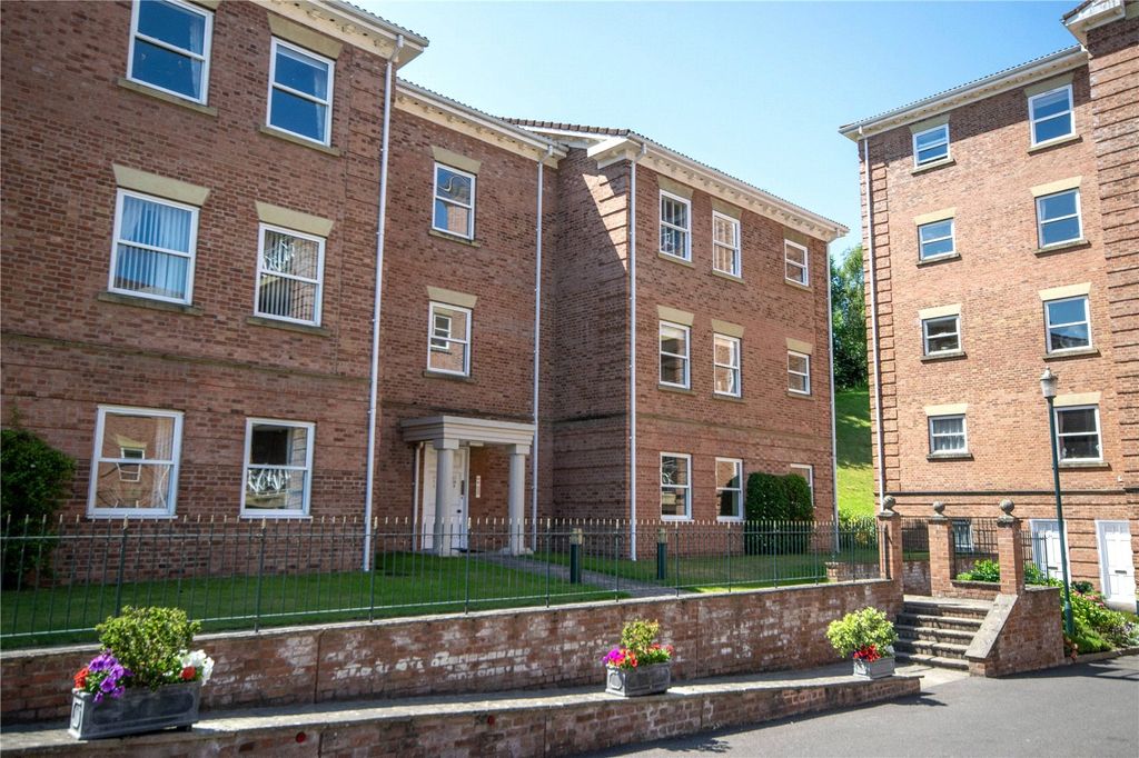 Property photo 1 of 17 Picture No. 54