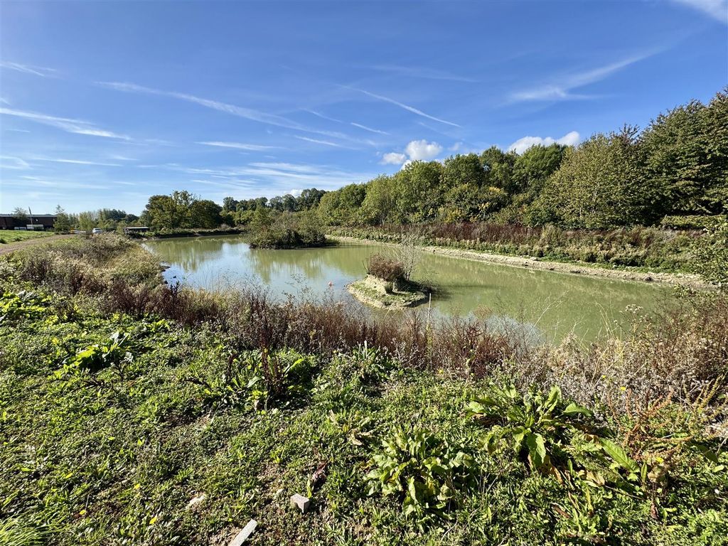 Property photo 2 of 4