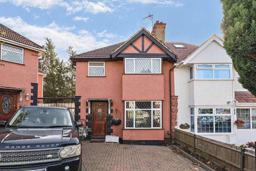 Property photo 3 of 19