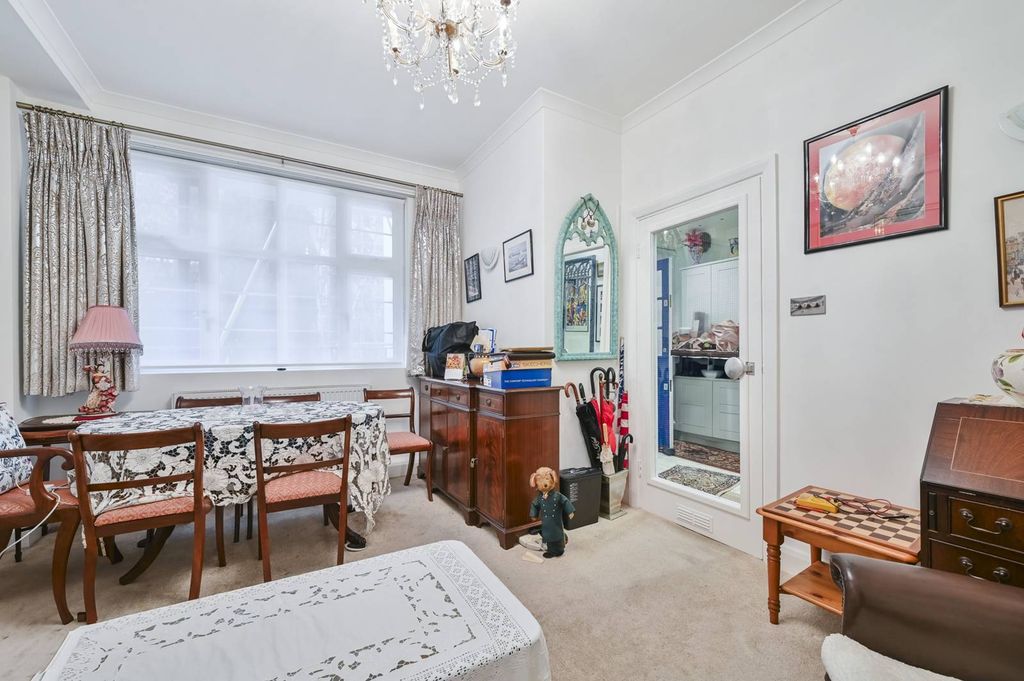 Property photo 3 of 7