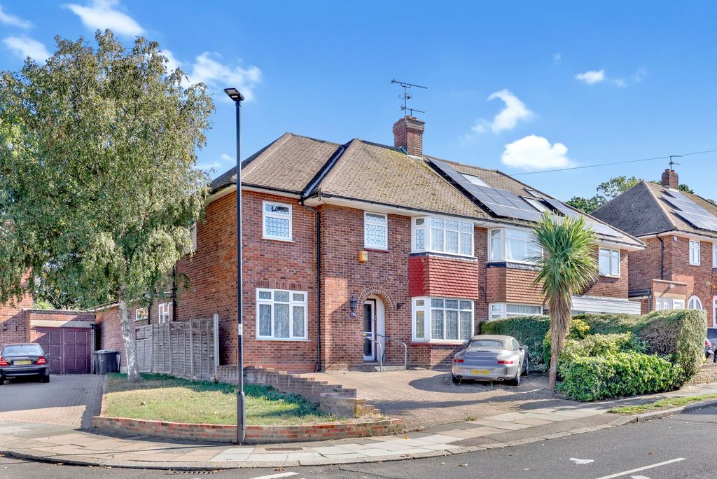 Property photo 1 of 42