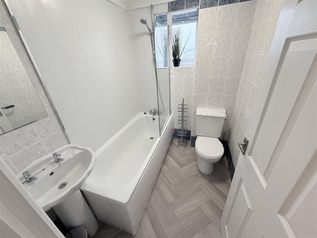 Additional image 14 of 2 bed property to rentNavigation Point, Middleton Road, Hartlepool TS24