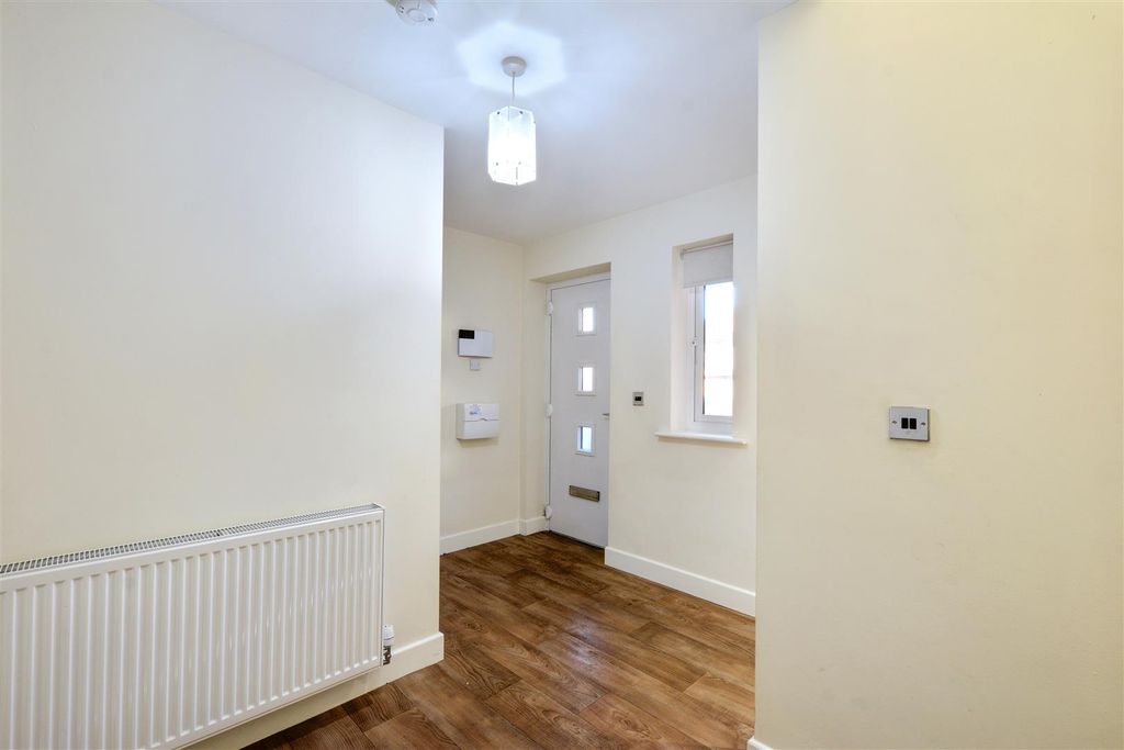 Property photo 3 of 21 Hallway_2.Jpeg