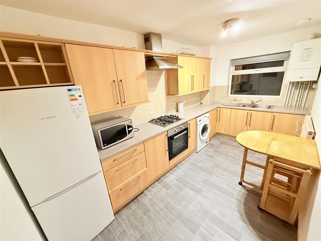 Property photo 1 of 9 Tempimageg6L9Z3.Jpg