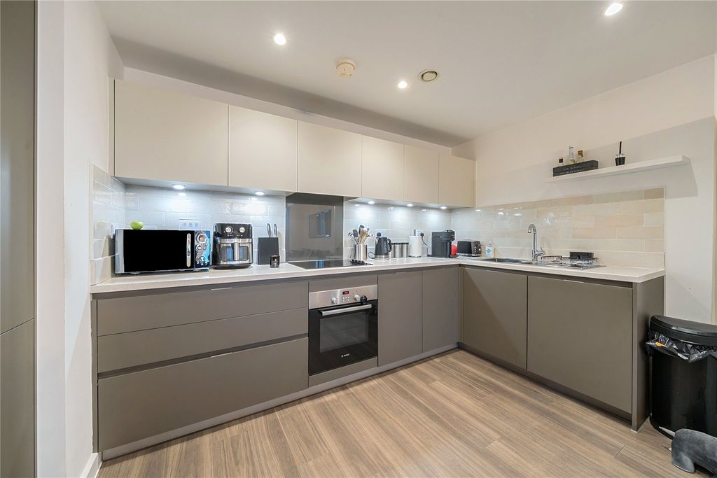 Property photo 2 of 15 Picture No. 14