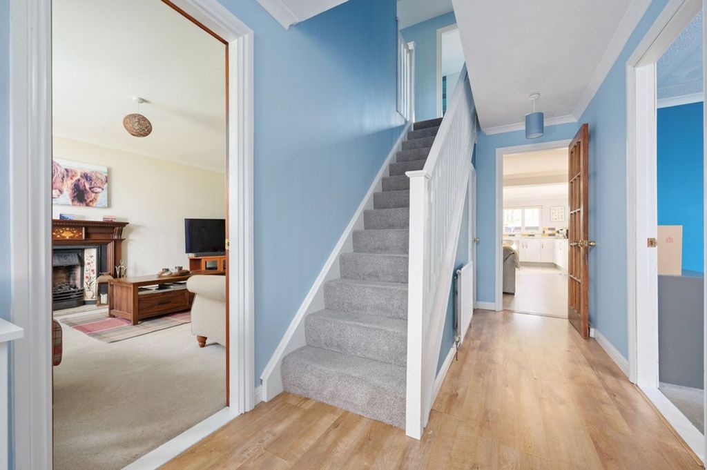 Property photo 2 of 42