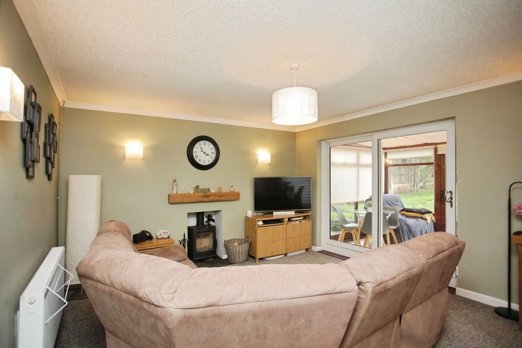 Property photo 2 of 19