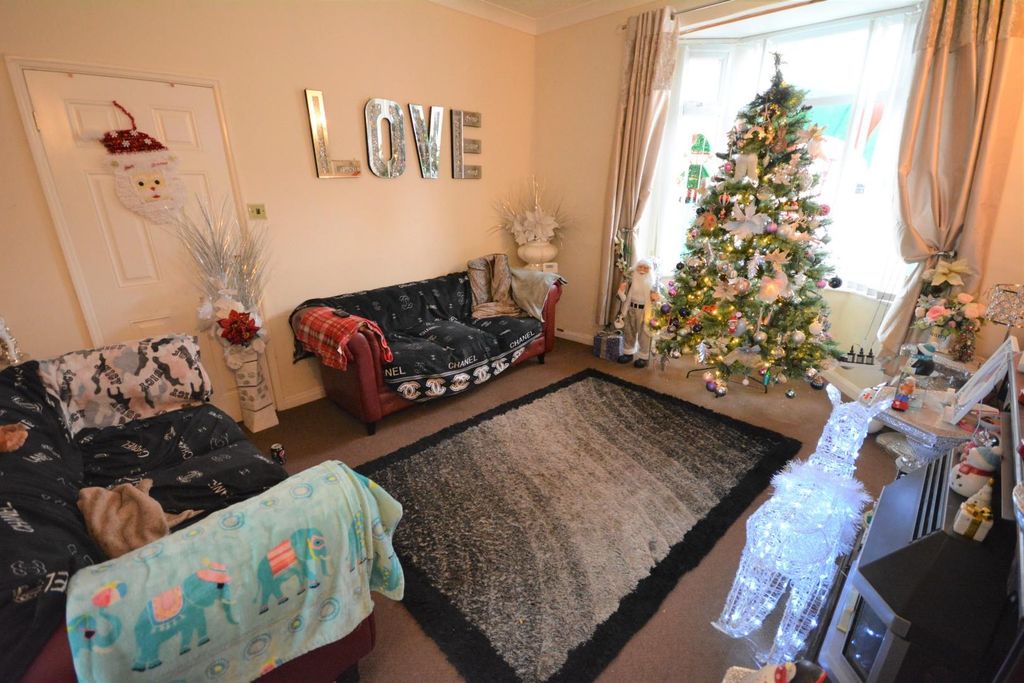 Property photo 2 of 7