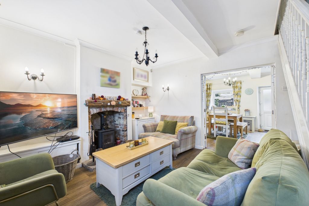 Property photo 2 of 19 Living Room