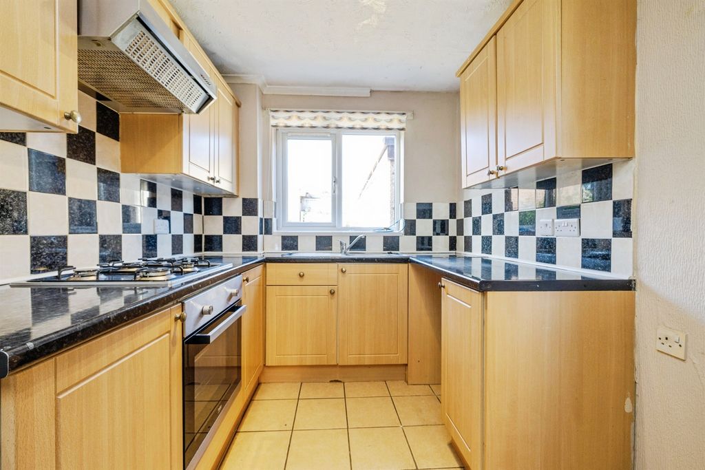 Property photo 3 of 17