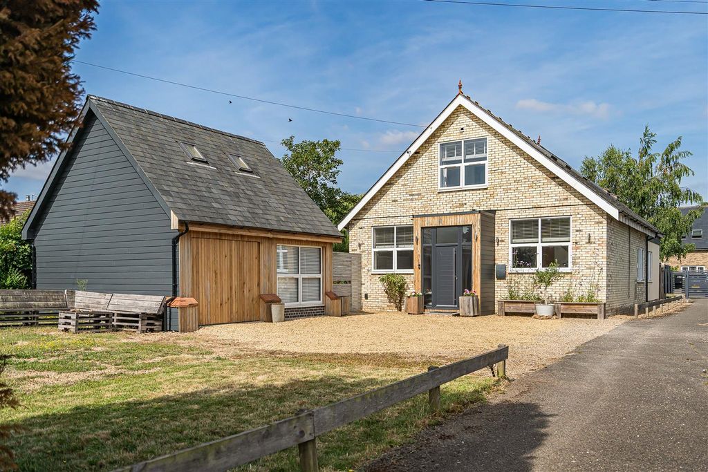 Property photo 1 of 33 52_86364.Jpg
