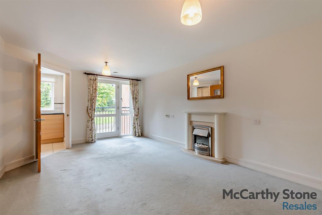 Property photo 2 of 12 8665640-Interior12-800.Jpg