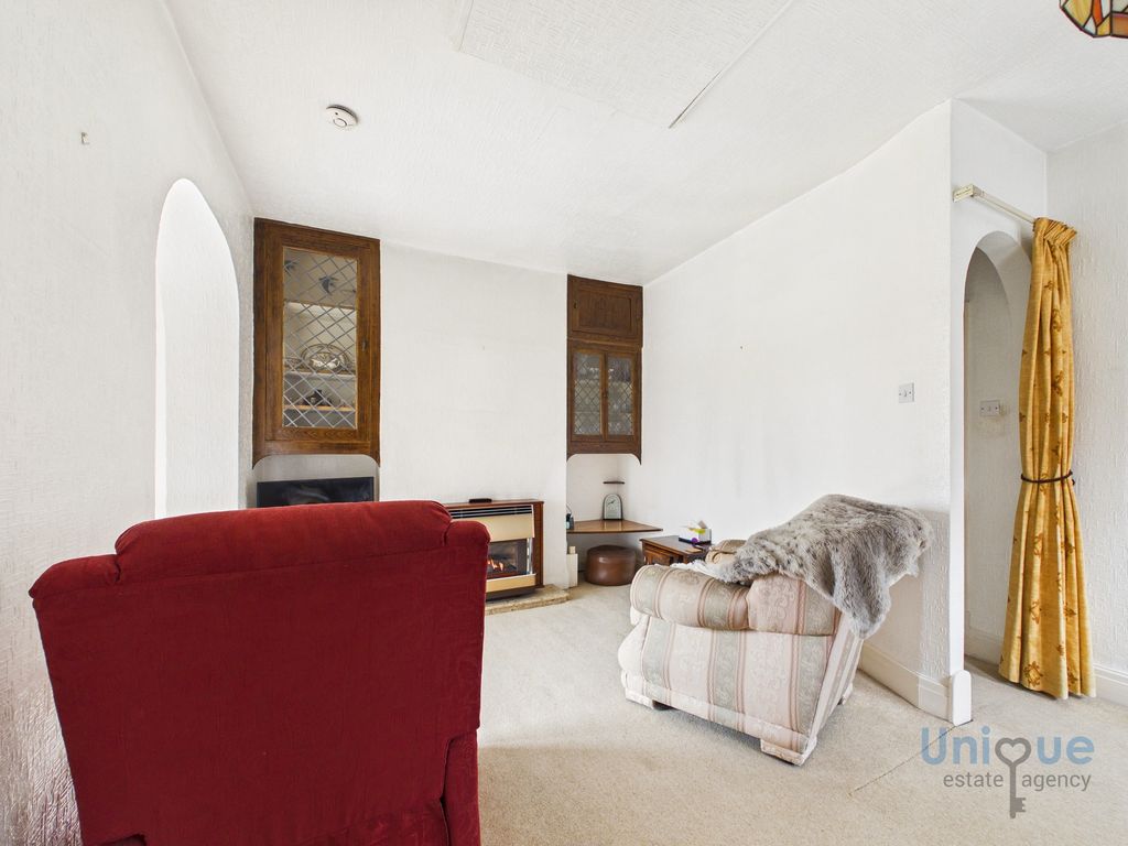 Property photo 3 of 31