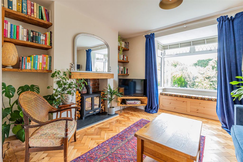 Property photo 3 of 21 15-19.Jpg