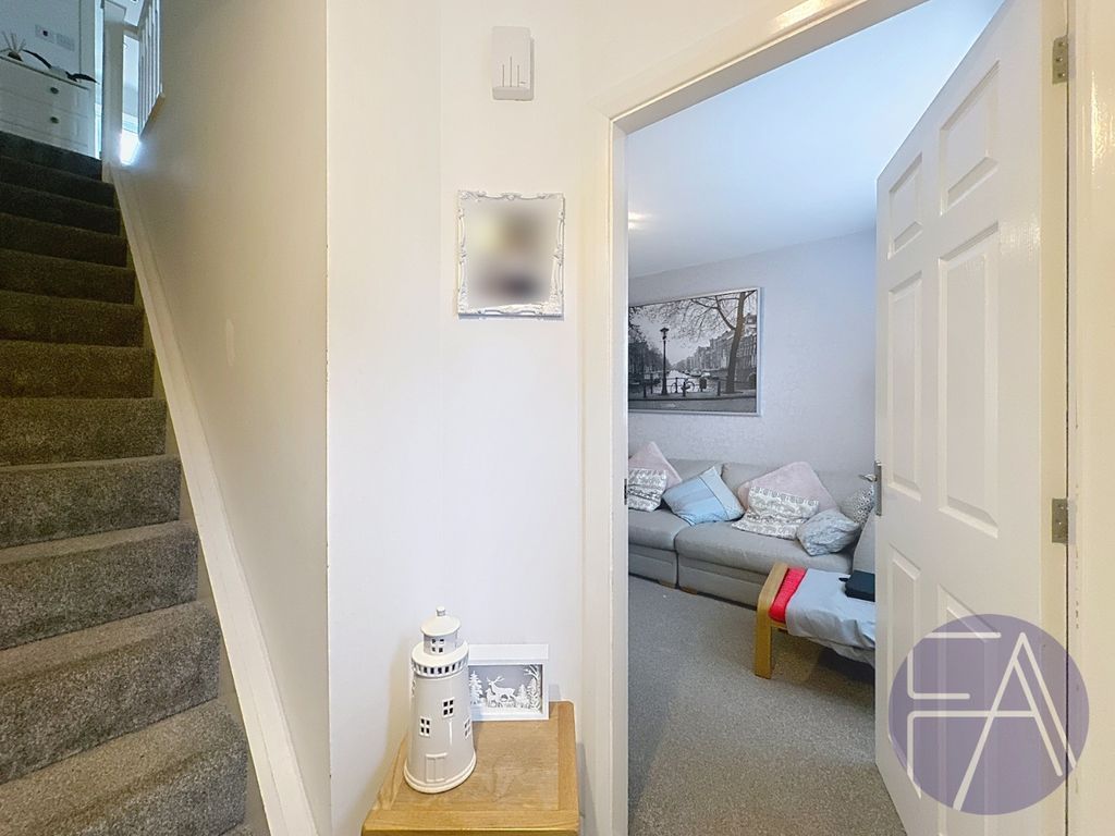 Property photo 3 of 20 4521283