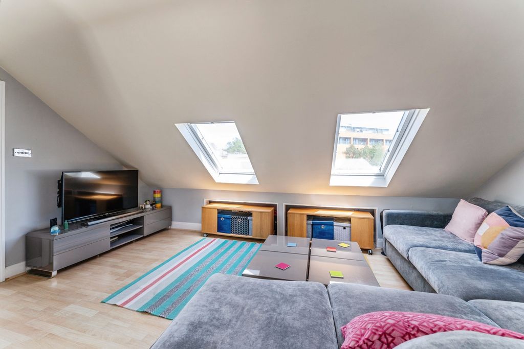 Property photo 1 of 11 Open Plan Living