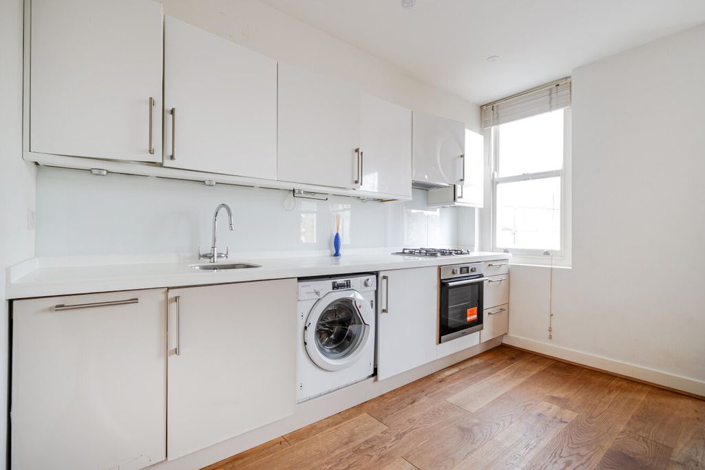 Property photo 2 of 12 Picture No. 24