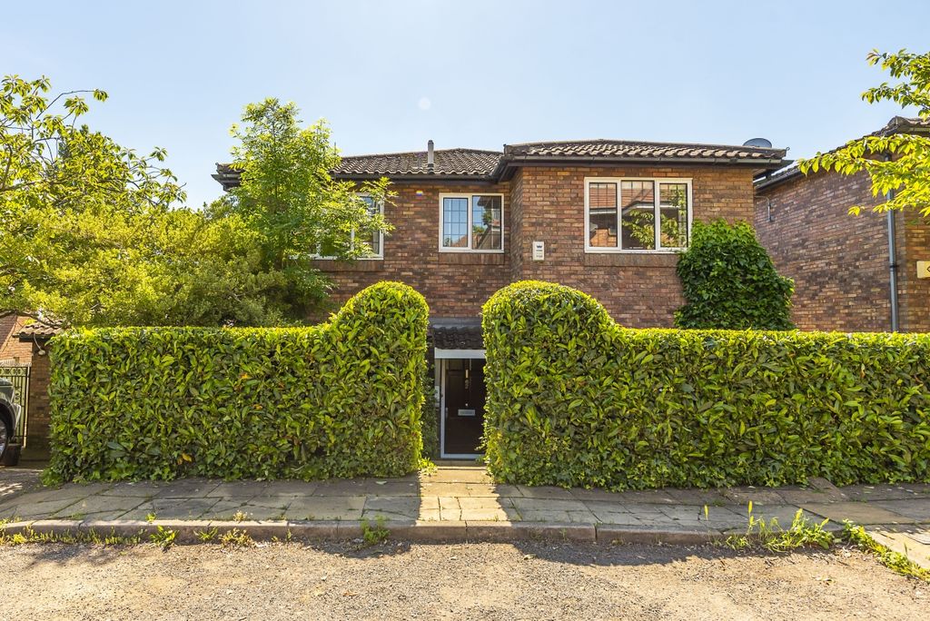 Property photo 1 of 23