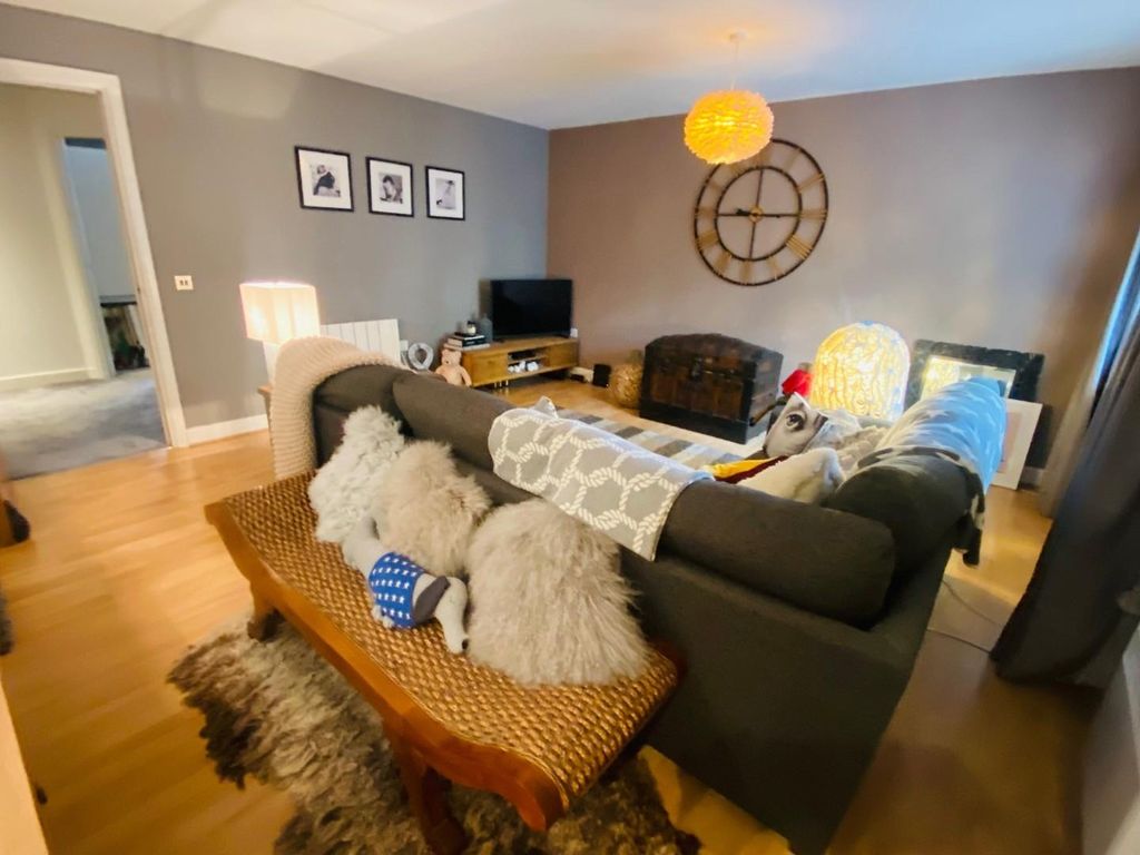 Property photo 3 of 18 20.Jpg