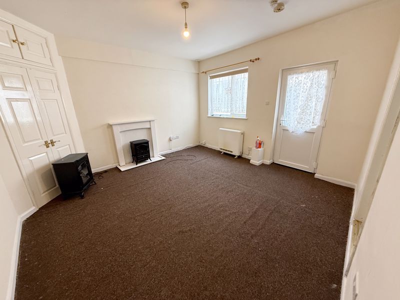 Property photo 2 of 5 Lounge