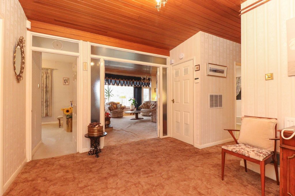 Property photo 2 of 18 Picture 2