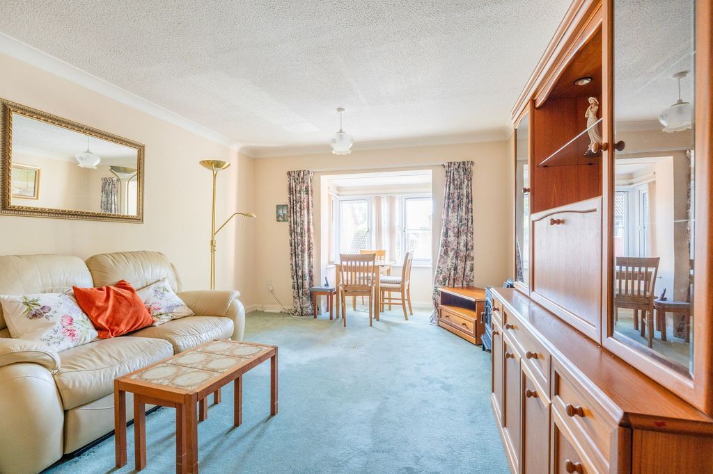 Property photo 2 of 12