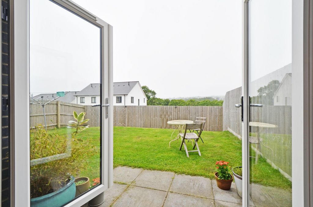 Property photo 3 of 28