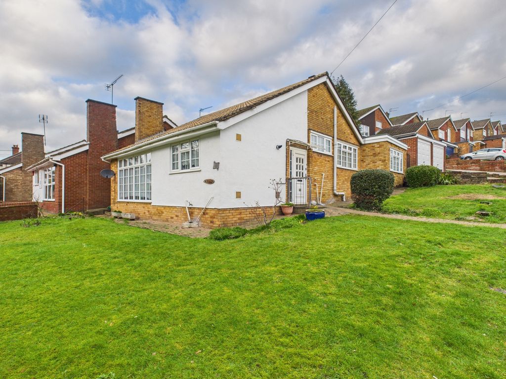 Property photo 2 of 9 Front