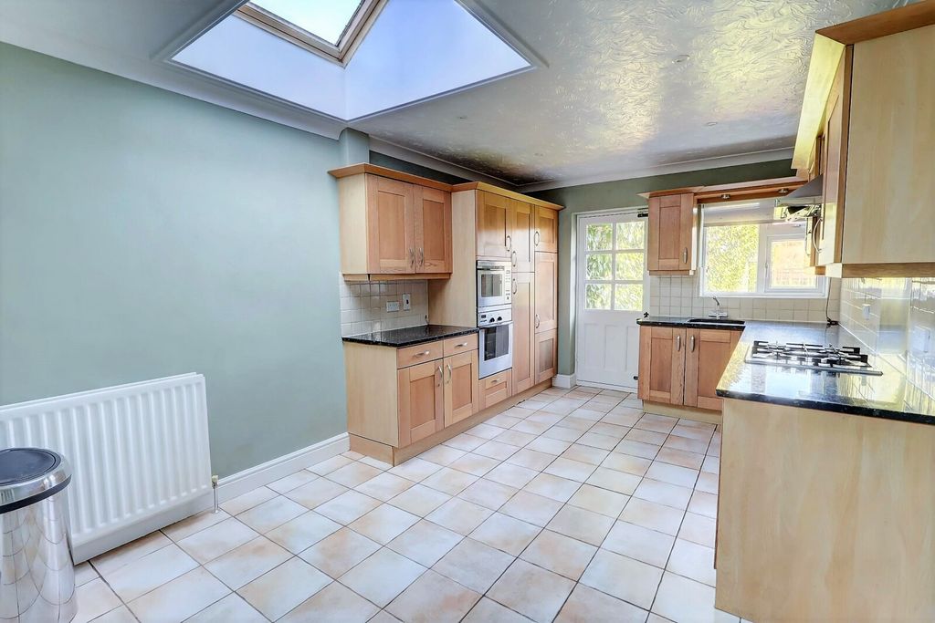 Property photo 3 of 20 Picture No. 30