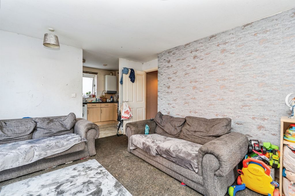 Property photo 3 of 14