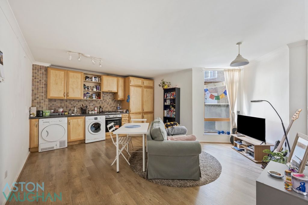 Property photo 3 of 20 5353984