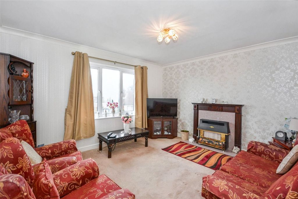 Property photo 2 of 12 Picture No. 18