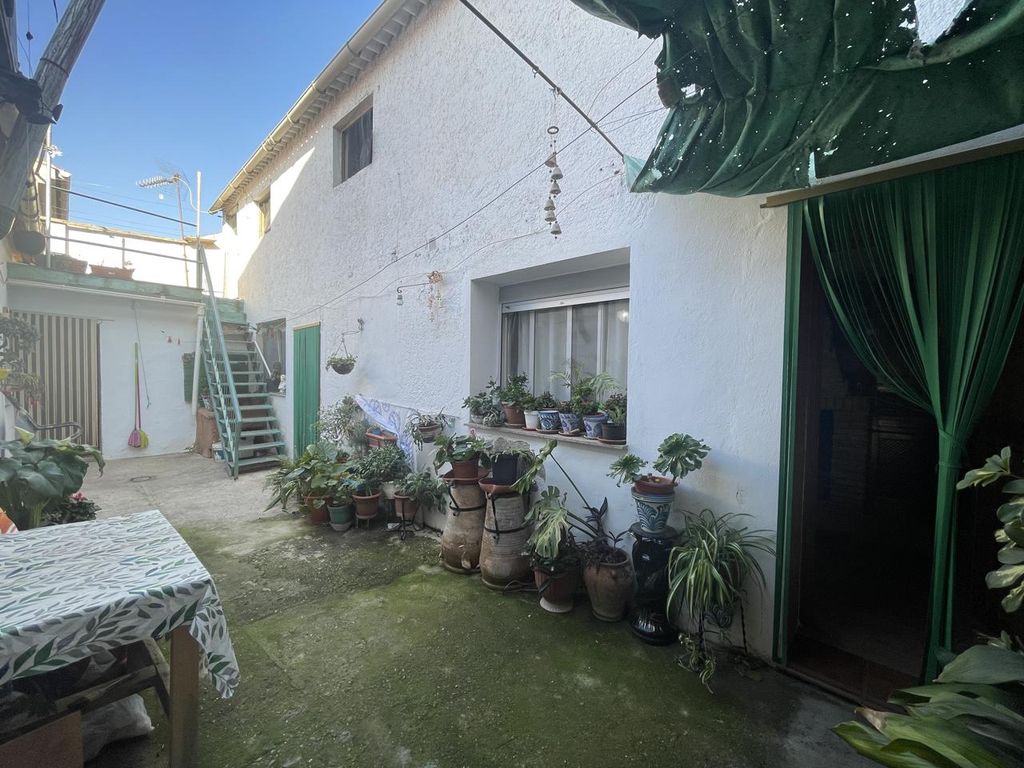 Property photo 2 of 43